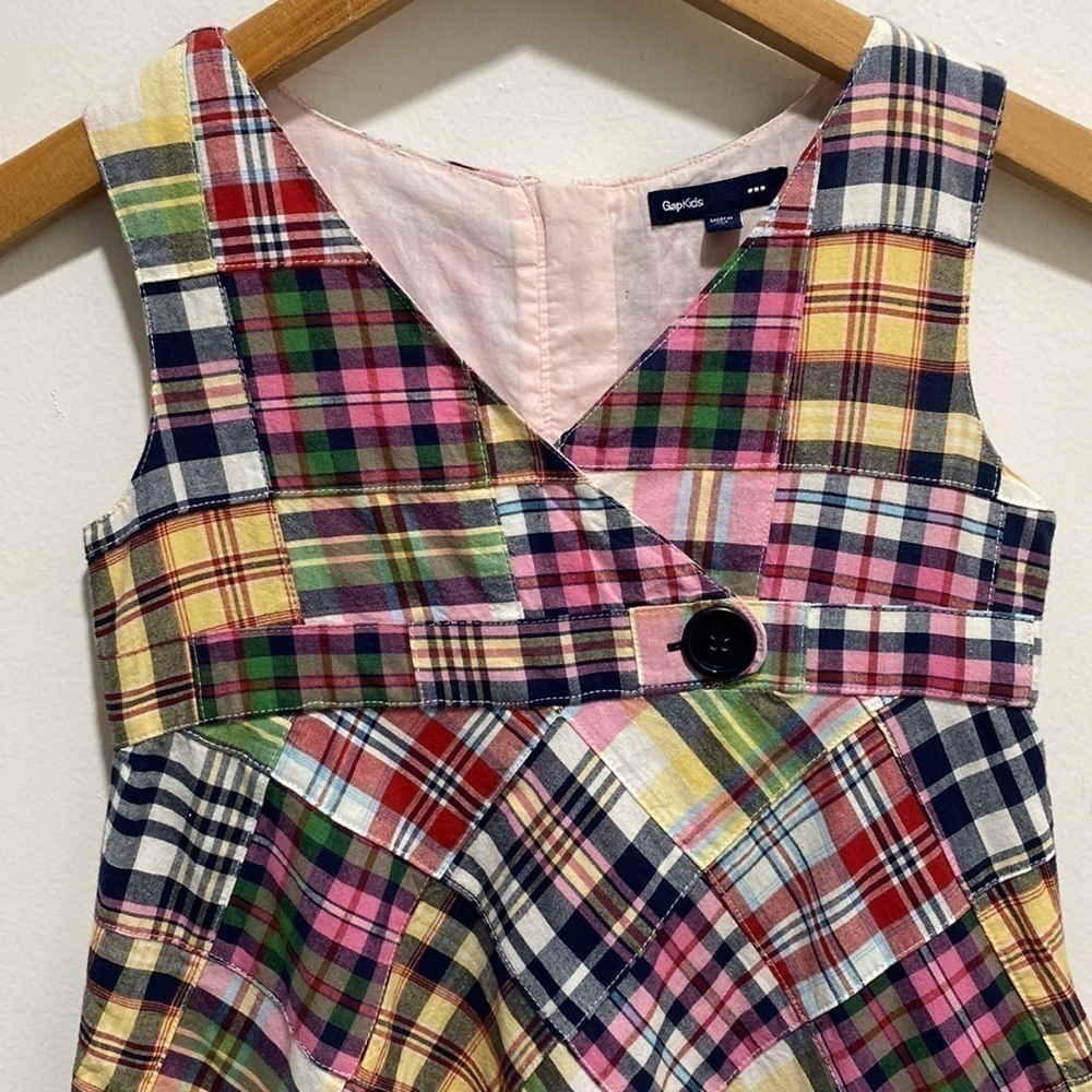 Gap Kids Outlet Girls Madras Sleeveless dress, Medium plaid Classic 🌟 - Picture 3 of 7